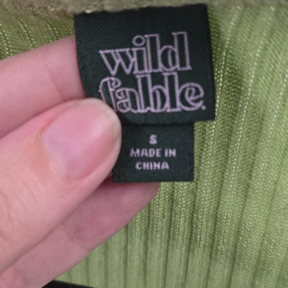 Wild Fable Mint Green Long Sleeved V-Neck Crop Top Small - Picture 5 of 7